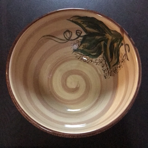 Tabletops Gallery Vintage Cabernet Hand Painted and Hand Crafted Bowl - Picture 3 of 12